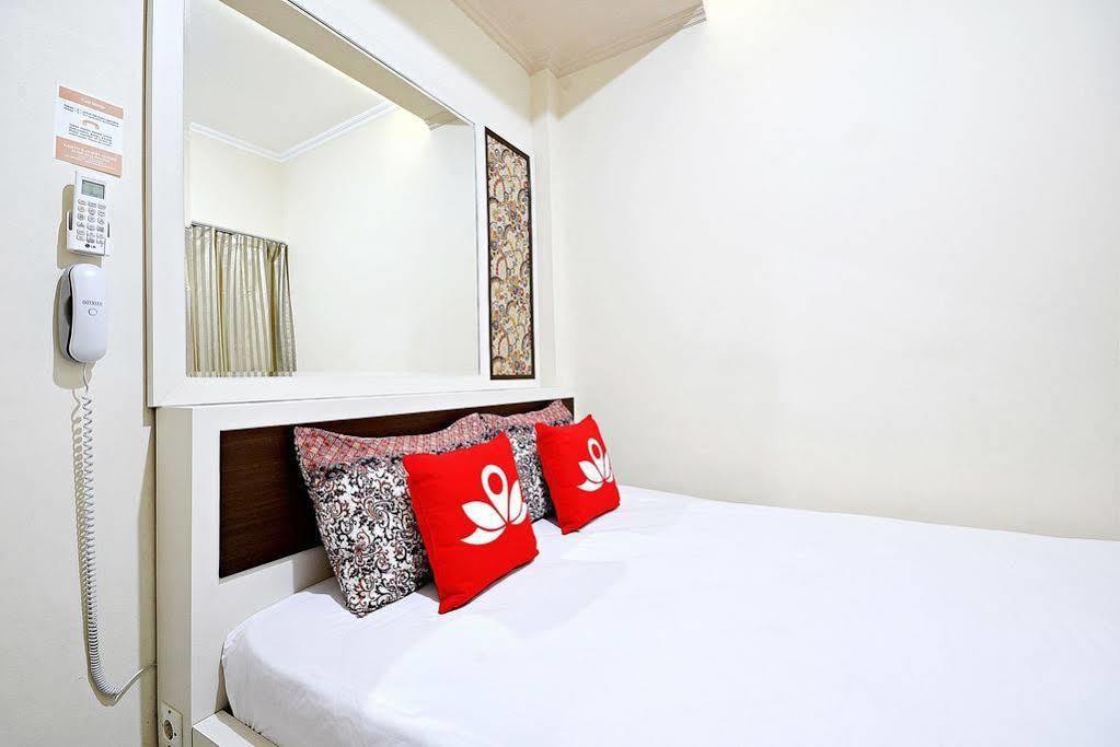 Zen Rooms Cideng Barat Jakarta Ngoại thất bức ảnh